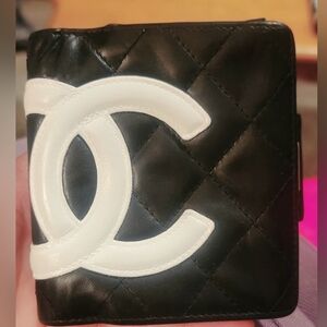 Authentic CHANEL CC Cambon leather quilted compact wallet